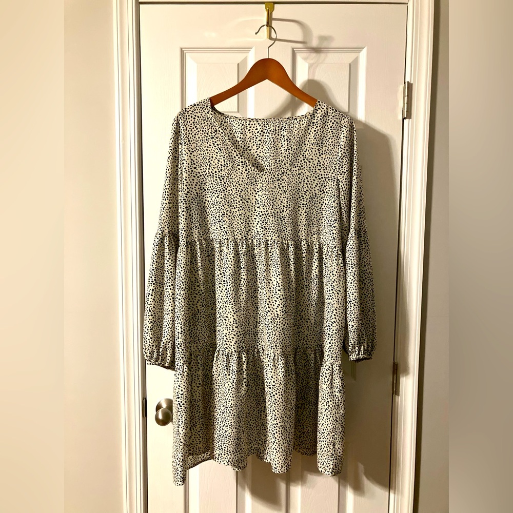 Black and White Long Sleeve Spotted Flowy Dress